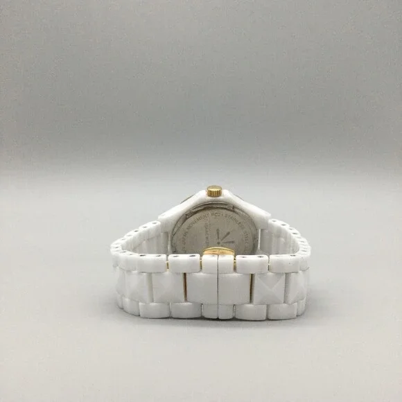 Isaac Mizrahi Live Womens Watch 36mm White Dial Crystals New Battery 6.75" - Picture 6 of 14